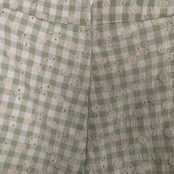 A Sage the label shorts. This is part of a set and it’s in great condition - Picture 3 of 5